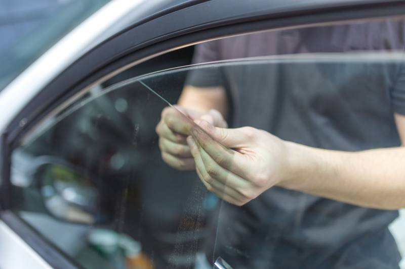 Faire teinte ses vitres de voiture à Paris 17